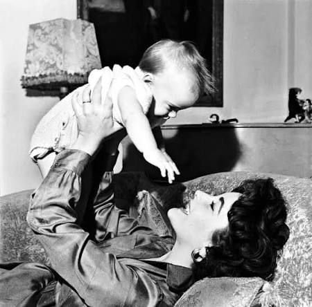 Did you know? Elizabeth Taylor wasn't just Hollywood royalty—she was a fiercely devoted mother of four. 💜 Between movie sets and red carpets, she raised Michael and Christopher Wilding (with actor Michael