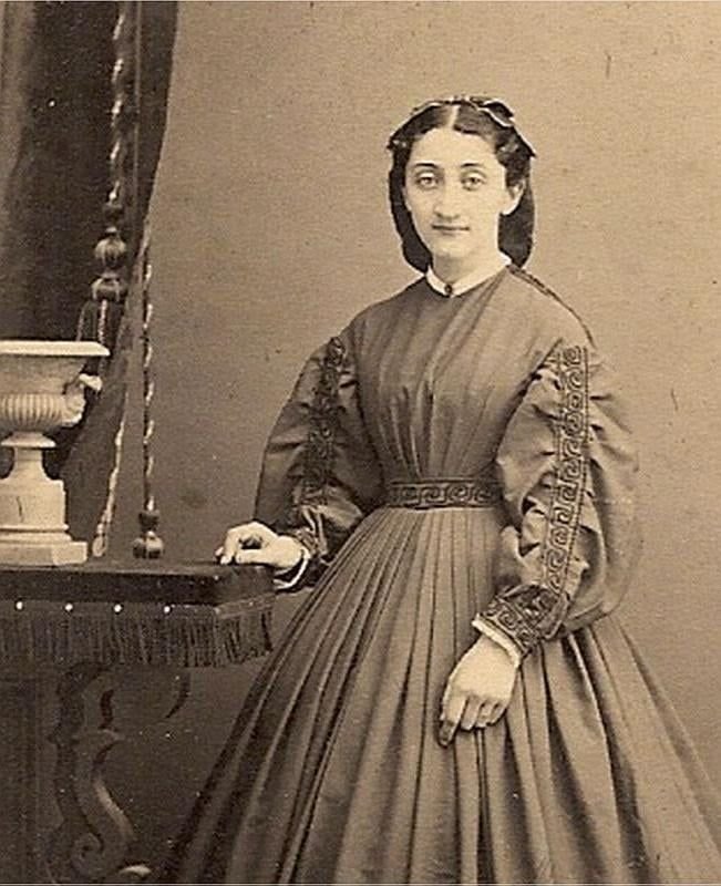 Bodice pattern help!! : r/HistoricalCostuming